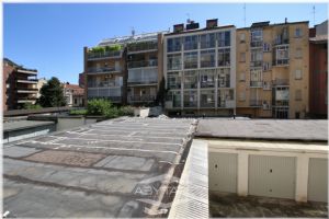 2 locali affittasi Torino via Poirino 6