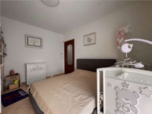 VILLA A SCHIERA LIBERA SU TRE LATI GIA' ARREDATA