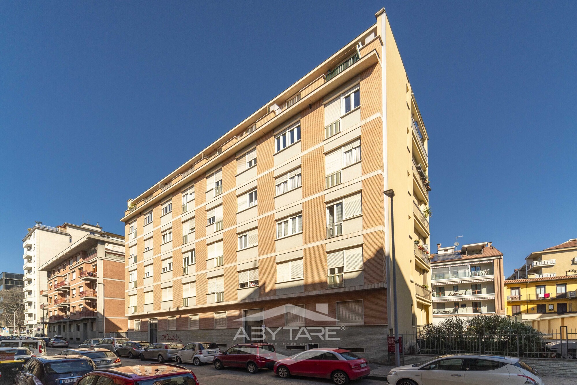 TRILOCALE IN CONTESTO SIGNORILE