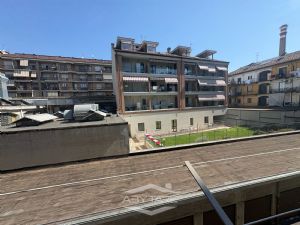 TRILOCALE IN CONTESTO SIGNORILE