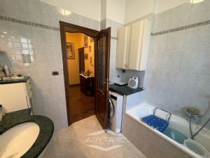 TRILOCALE IN CONTESTO SIGNORILE