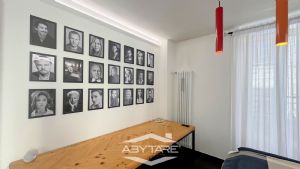Casa semindipendente con cortile privato, box auto e  magazzino