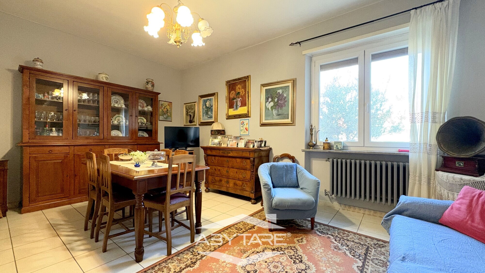 Appartamento piano rialzato in bifamiliare a Carignano