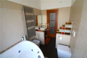 BEINASCO IN VENDITA QUADRILOCALE RISTRUTTURATO