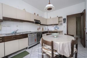 ampio alloggio con terrazzo - libero subito