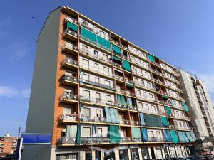 Moncalieri Bilocale Ottimo Investimento a 100mt dalla metropolitana Bengasi.