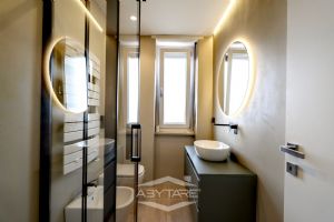 MAI ABITATO - TRILOCALE CON CUCINA COMPLETA E BAGNO INCLUSI