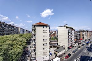 MAI ABITATO - TRILOCALE CON CUCINA COMPLETA E BAGNO INCLUSI