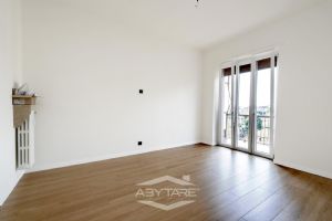 MAI ABITATO - TRILOCALE CON CUCINA COMPLETA E BAGNO INCLUSI