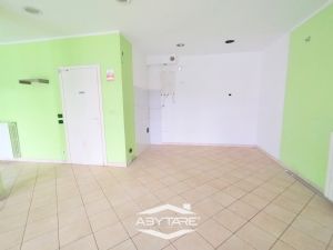 VIA BATTITORE - LOCALE COMMERCIALE DI 70 MQ

Benve...
