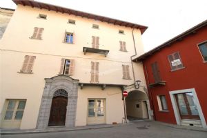 VILLAFRANCA PIEMONTE QUADRILOCALE MANSARDATO COMPLETAMENTE RISTRUTTURATO CL A4