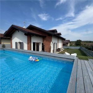 ASTI PALUCCO PORZIONE DI VILLA BIFAMILIARE CON PISCINA