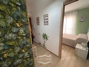 TRILOCALE COMPLETAMENTE RISTRUTTURATO IN PICCOLA PALAZZINA
