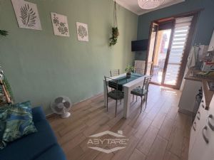 TRILOCALE COMPLETAMENTE RISTRUTTURATO IN PICCOLA PALAZZINA