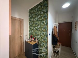 TRILOCALE COMPLETAMENTE RISTRUTTURATO IN PICCOLA PALAZZINA