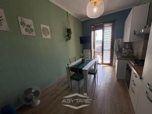 TRILOCALE COMPLETAMENTE RISTRUTTURATO IN PICCOLA PALAZZINA