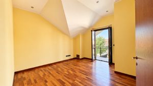 La tua casa Abytare..
Alcune immagini di questo an...