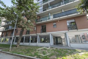 4 locali vendita Moncalieri Corso Dante 5/Bis