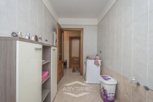 4 locali vendita Moncalieri Corso Dante 5/Bis