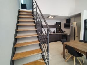 LOFT CON POSTO AUTO