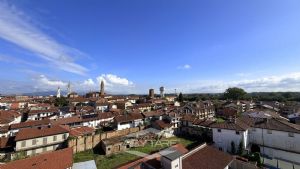 Ampio appartamento in locazione a Carignano