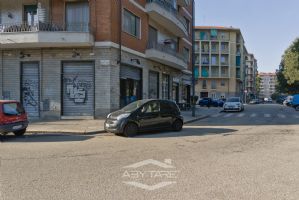 Negozio 4 vetrine Torino, Corso Caio Plinio