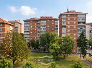 Luminoso quadrilocale per famiglie Mirafiori Sud