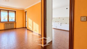 Appartamento quadrilocale con terrazzo in piccolo contesto