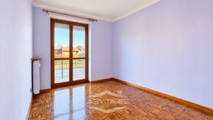 Appartamento quadrilocale con terrazzo in piccolo contesto