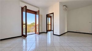 ASTI – PORTA TORINO: ULTIMO PIANO PANORAMICO, TRIPLA ESPOSIZIONE, ASCENSORE E BOX AUTO!