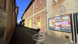 Ampio locale commerciale in vendita a Carignano