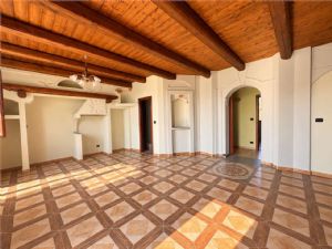 SPLENDIDA CASA RISTRUTTURATA CON TERRENO E RUSTICO