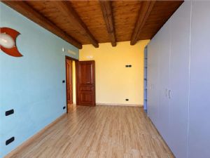 SPLENDIDA CASA RISTRUTTURATA CON TERRENO E RUSTICO