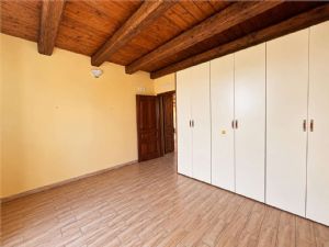 SPLENDIDA CASA RISTRUTTURATA CON TERRENO E RUSTICO