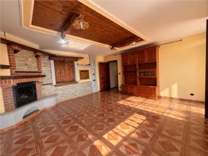 SPLENDIDA CASA RISTRUTTURATA CON TERRENO E RUSTICO