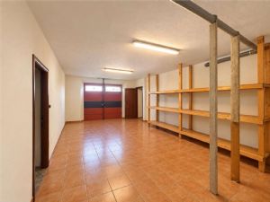 SPLENDIDA CASA RISTRUTTURATA CON TERRENO E RUSTICO